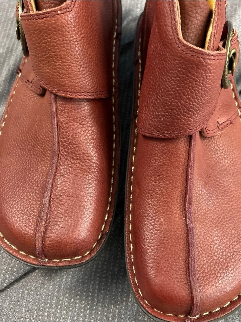 Alegria Women's Rust Brown Leather Ankle Booties